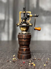 Pfeffermühle aus Ebono Nussbaum