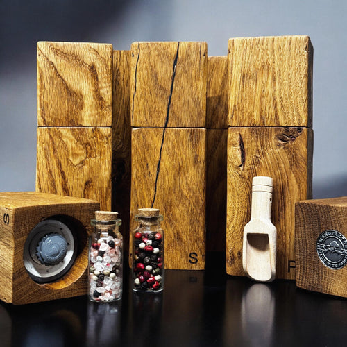 Gewürzmühle aus Rustikale Eiche