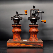 Bundle Pfeffermühle und Salzmühle mit Sockel